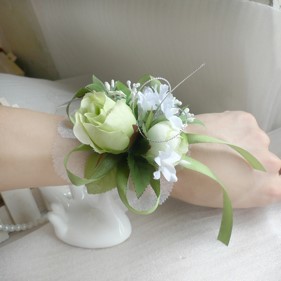 WRIST BOUQUET