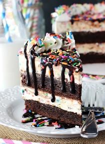 ICE CREAM CAKE